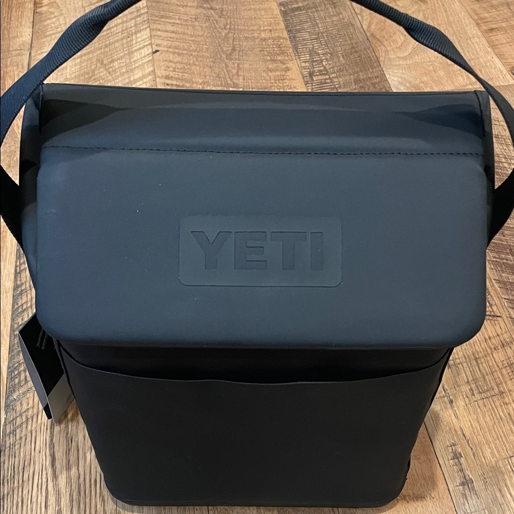 YETI Black Insulated Lunch Bag